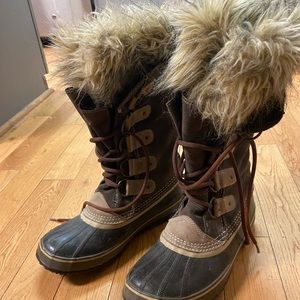 Sorel Joan of Arctic boots